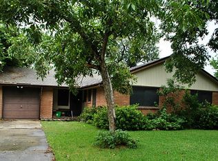 10339 Lafferty Oaks St, Houston, TX 77013