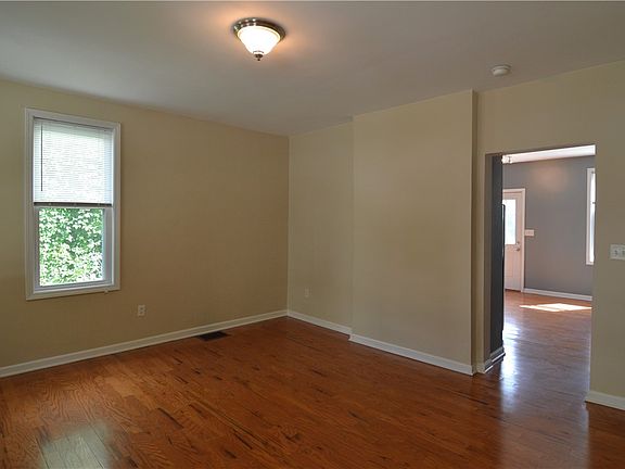 4th image of 526 Euclid Ave