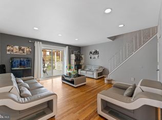 10907 Lockart Rd, Philadelphia, PA 19116