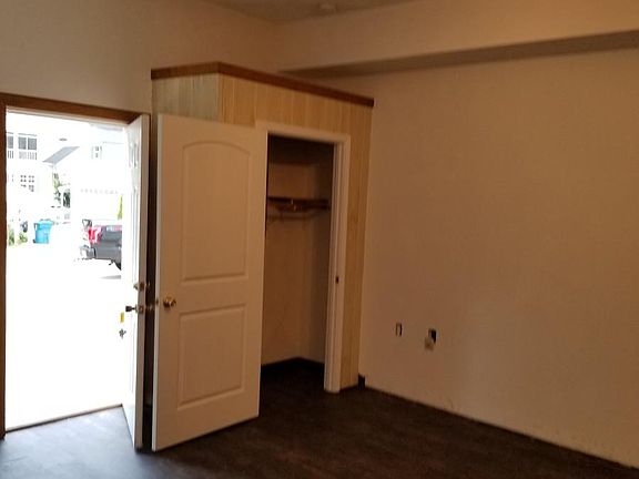 4th image of 207 W Saint Louis St #1