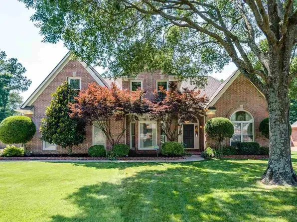 8996 Pembroke Ellis Dr, Bartlett, TN 38133