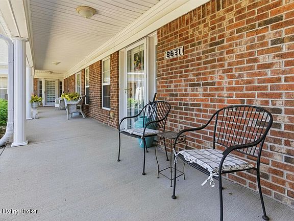 3rd image of 8631 Applegate Village Dr