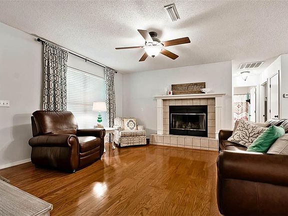 5th image of 16 Lyndhurst Dr