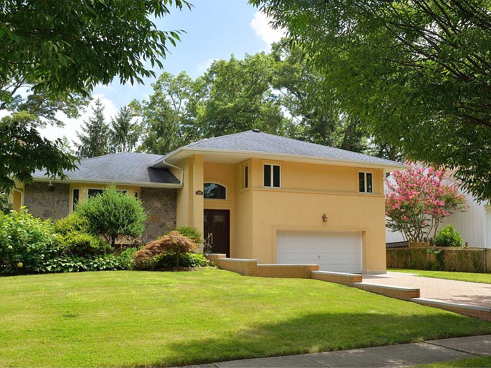 1st image of 166 Birchwood Park Dr