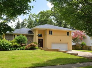 166 Birchwood Park Dr, Jericho, NY 11753