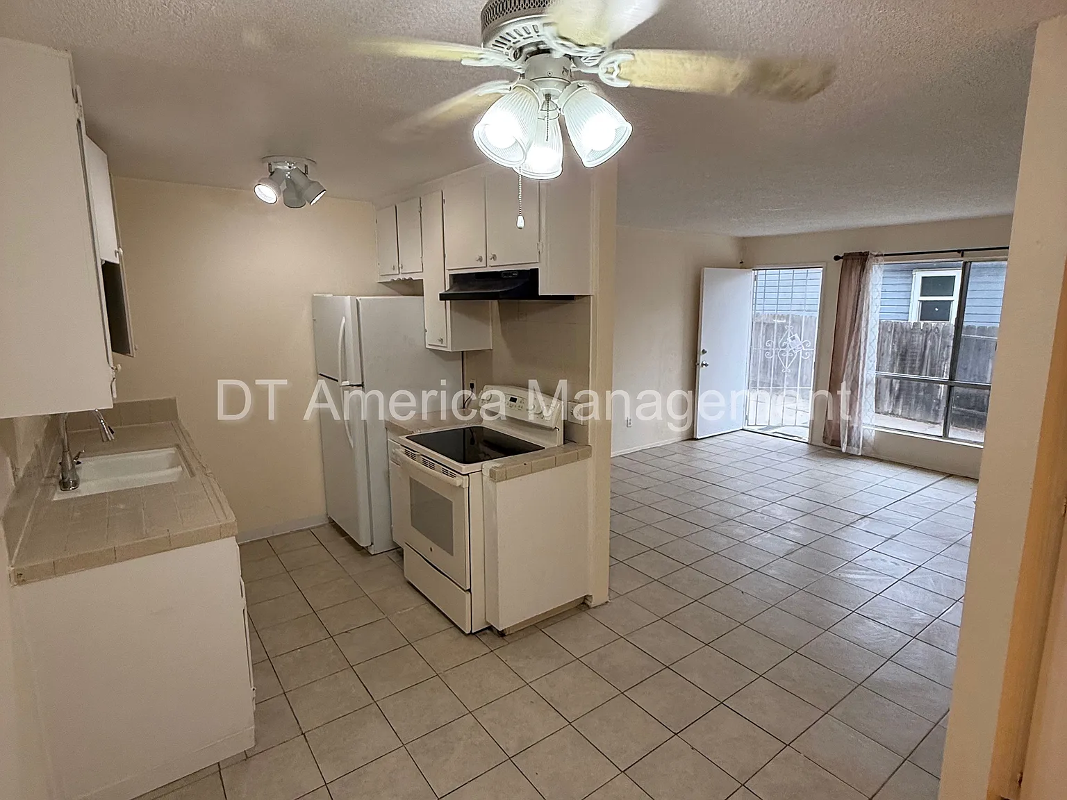 1 bed, 600 sqft, $1,550 — Photo 2