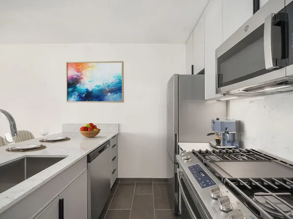 401 East 80th Street image 1 of 17