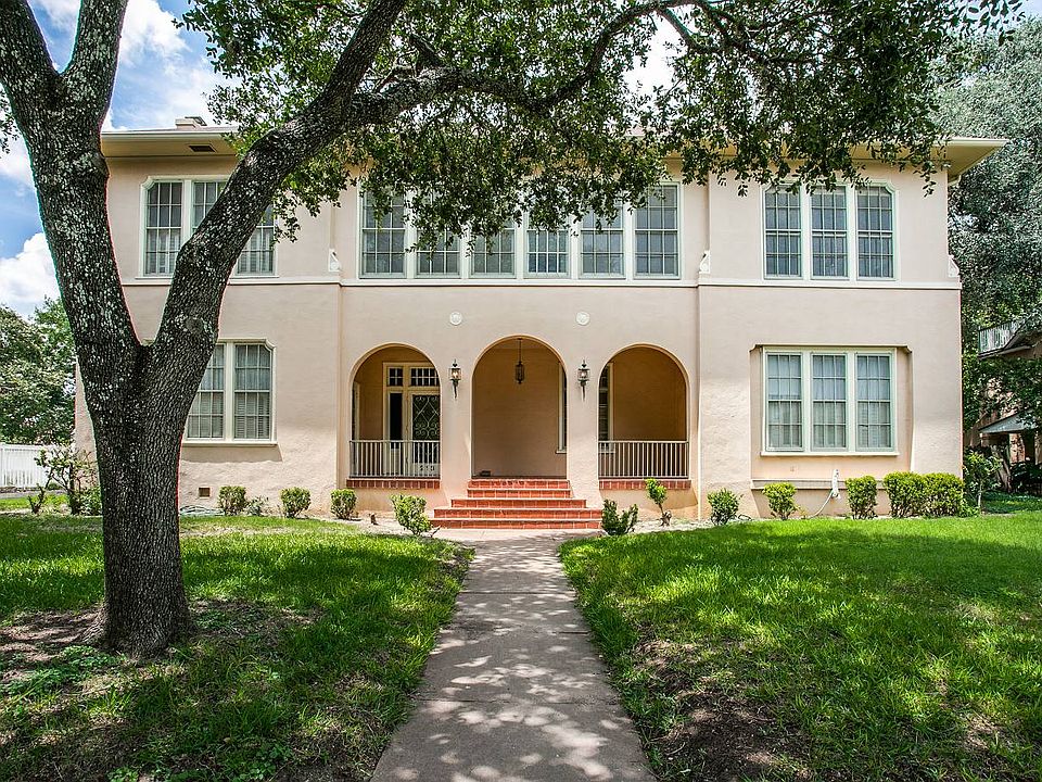 1st image of 213 W Agarita Ave