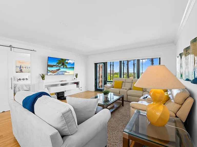5100 N Ocean Blvd #702 — Photo 2