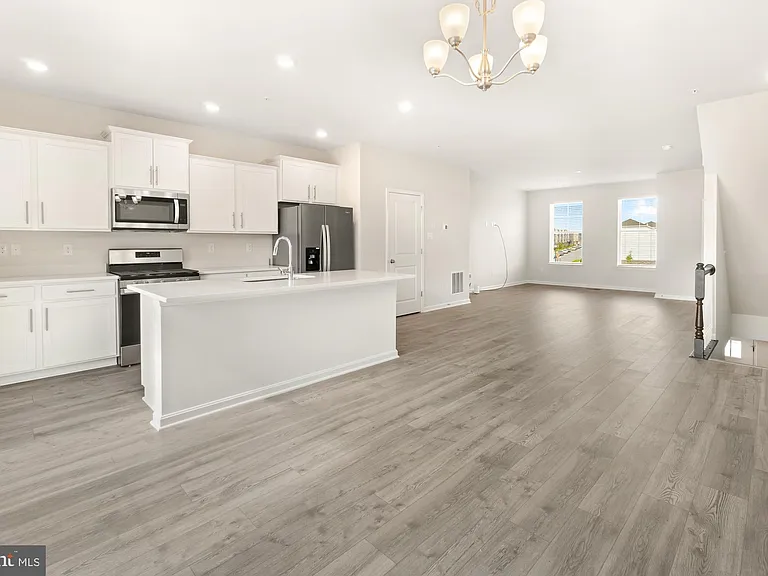 450 Herringbone Way — Photo 11