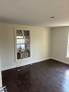 4th image of 236 Carroll Dr