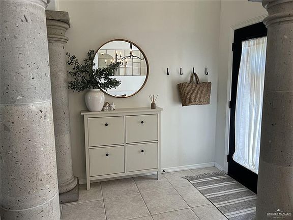 2nd image of 4003 W Jasmine Ave