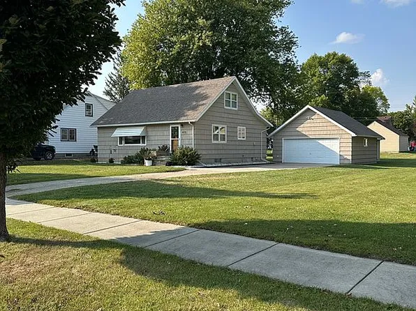 415 2nd St SW, New Richland, MN 56072
