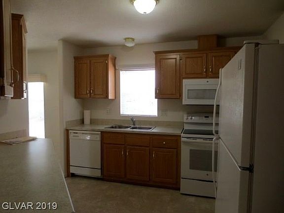 4th image of 573 Krysta Ln