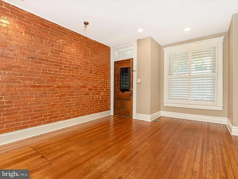 232 Dill Ave — Photo 25