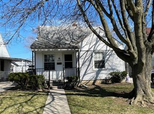 22740 Normandy Ave, Eastpointe, MI 48021