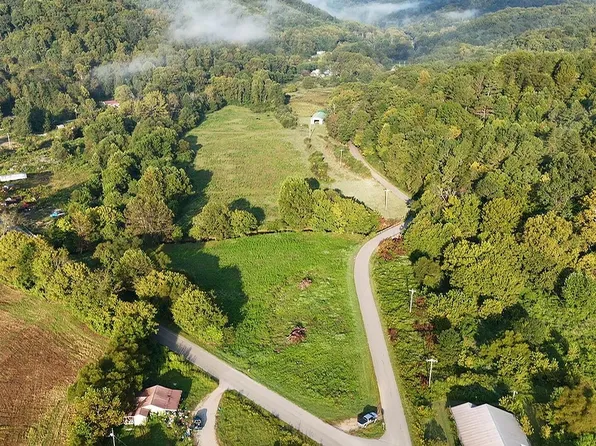 Tunnel Hill Rd, Helenwood, TN 37755