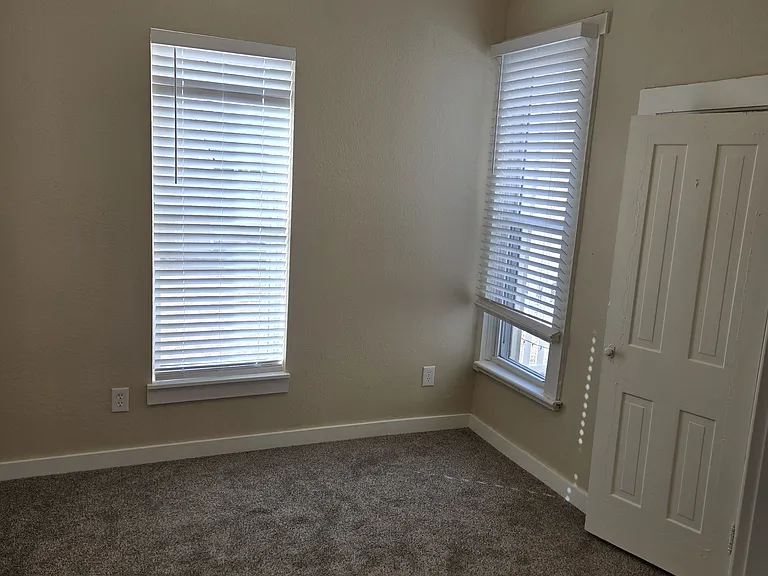 105 Elbow Ct — Photo 10