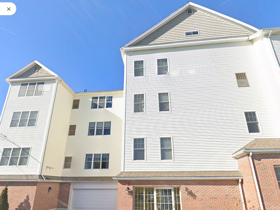 1st image of 51 Pearl St Unit 206