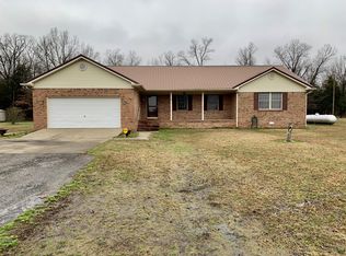 2686 Gospel Peace Rd, Hopkinsville, KY 42240