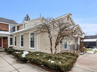 3501 Crooks Rd, Royal Oak, MI 48073