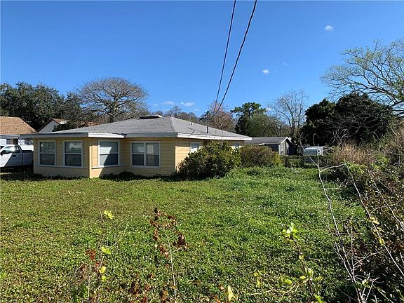 5th image of 837 Tucker Ave