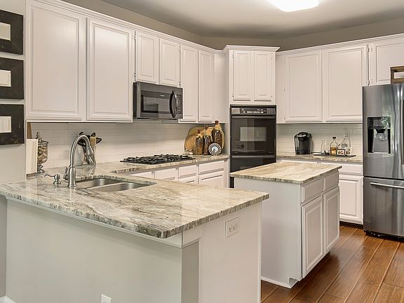 5th image of 430 De Malle Ct