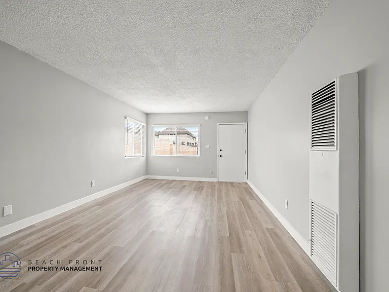 835-845 Glenway Dr. — Photo 5