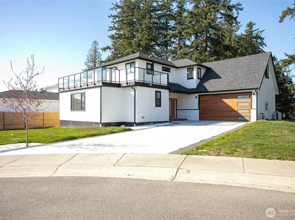2529 Bora Bora Court, Blaine, WA 98230