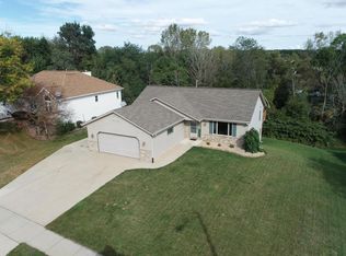 1313 Villa Park Dr, West Bend, WI 53090