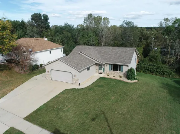 1313 Villa Park DRIVE, West Bend, WI 53090