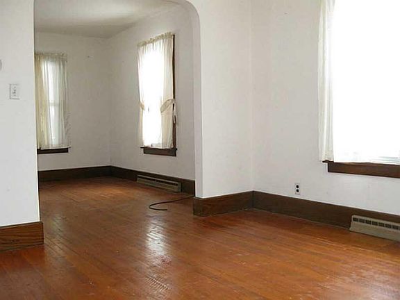 3rd image of 700 N Morgan St