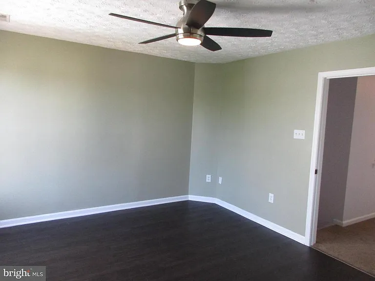 1024 Jeanett Way — Photo 26