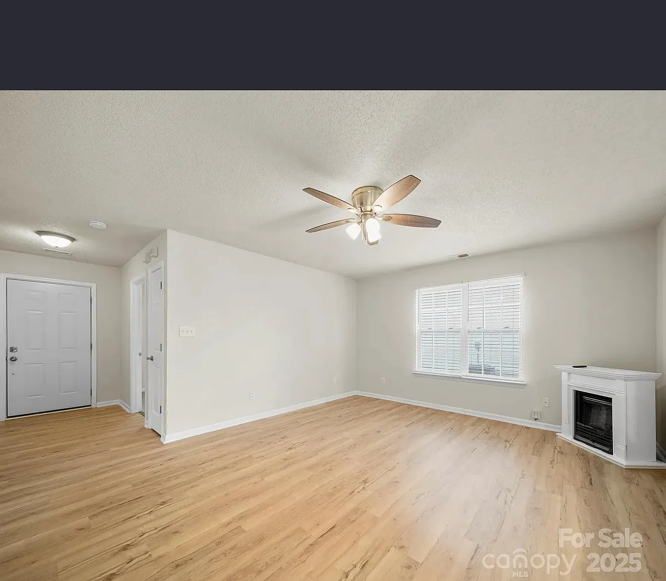 3 bed, 1136 sqft, $1,775 — Photo 4
