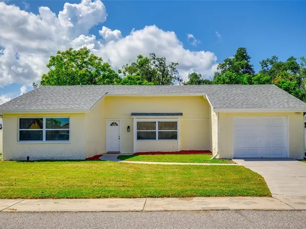 3406 Honeymoon Ln, Holiday, FL 34691