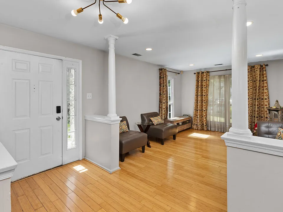 301 Pheasant Run