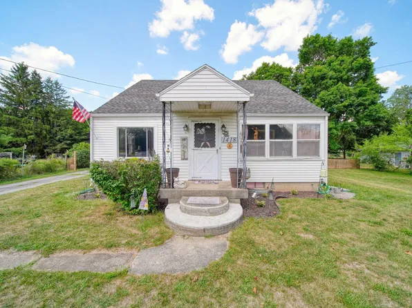 1418 Moore Rd, Adrian, MI 49221