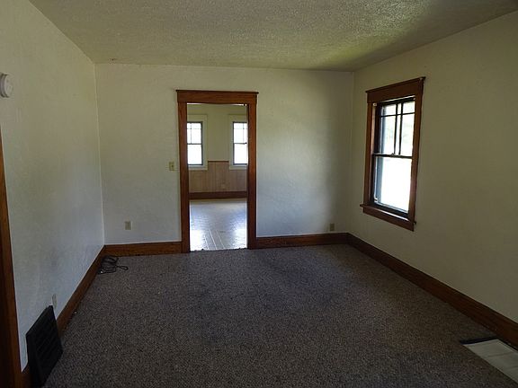 5th image of 2301 S 4th St