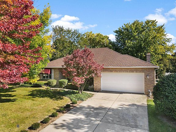 3rd image of 1222 Averill Dr