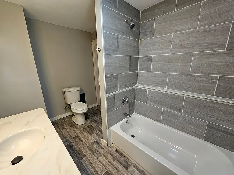 116 W High Ter — Photo 11