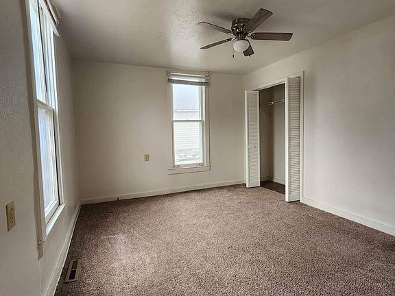 5th image of 713 W Daugherty St