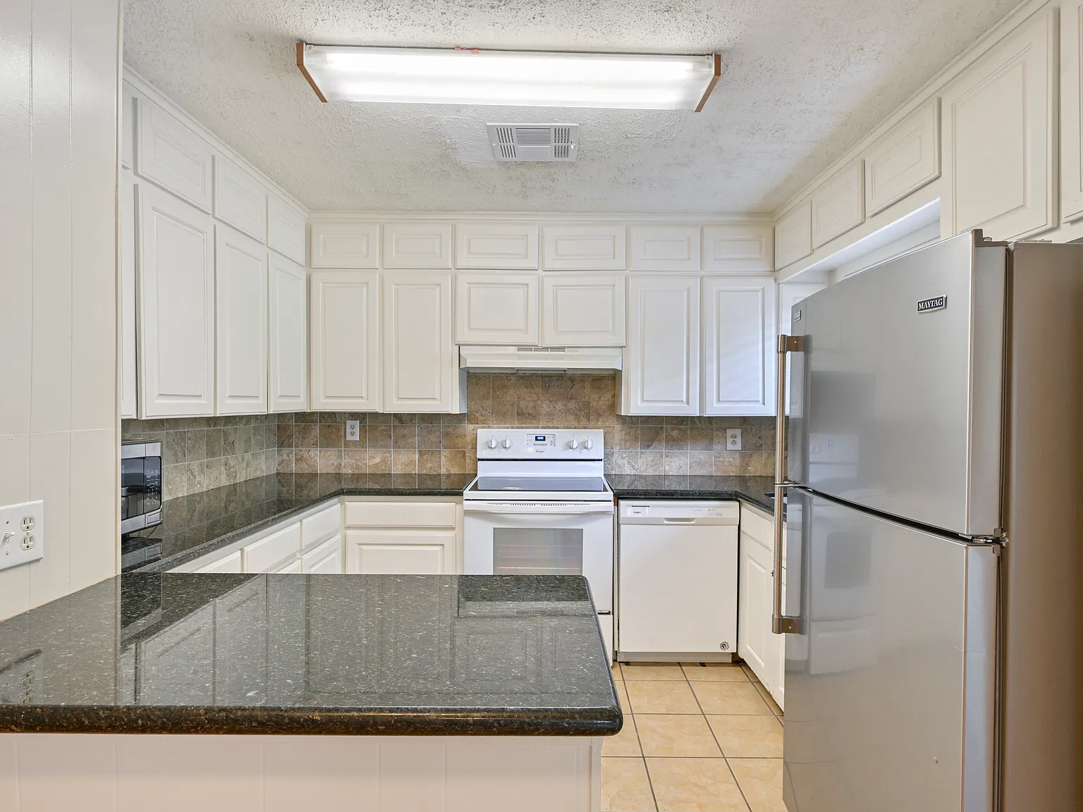 4 bed, 1676 sqft, $3,000 — Photo 3