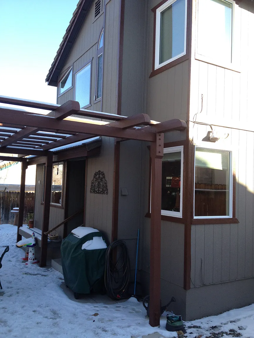 995 Ridgeview Dr photo 1