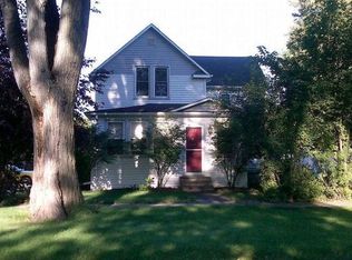 924 Almonte Ave, Grand Forks, ND 58201