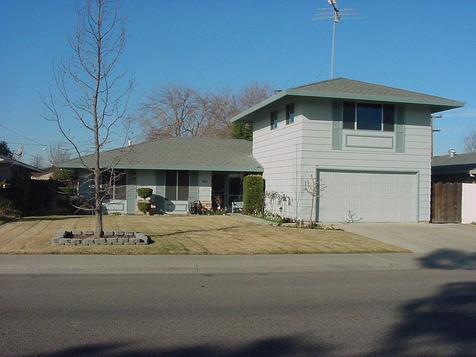 1st image of 618 Thomas St