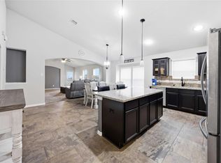712 Rim Water Dr, Alvin, TX 77511