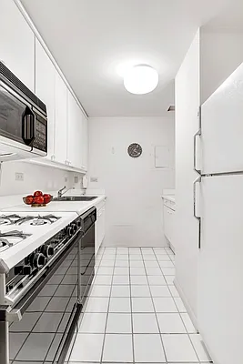 Sold by Cooper & Cooper Real Estate | media 6