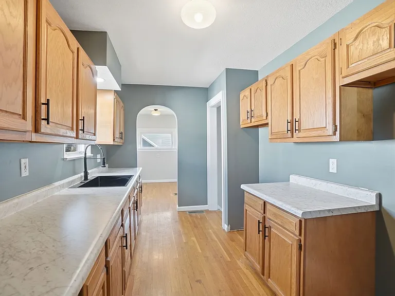 1114 Belvidere Ave — Photo 8