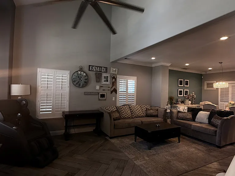 798 Century Ln — Photo 3