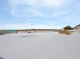 997 Pacific St, Lindenhurst, NY 11757